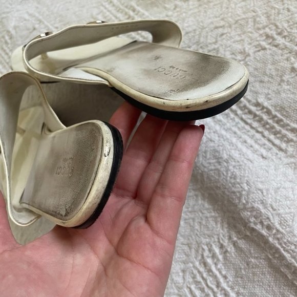 Gucci cream patent leather horsebit flip flop sandals thongs  𝅺GUCCI cream patent leather horsebit flip flop sandals thongs size 39.5
